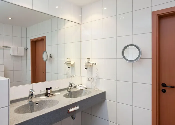 Asahi Hotel 4*